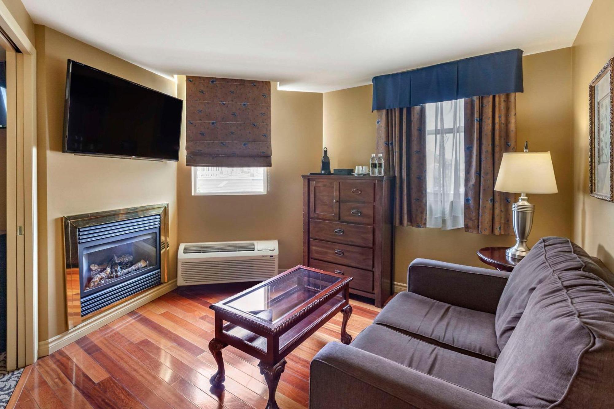 The Parlour Inn Ascend Hotel Collection Stratford Exterior photo